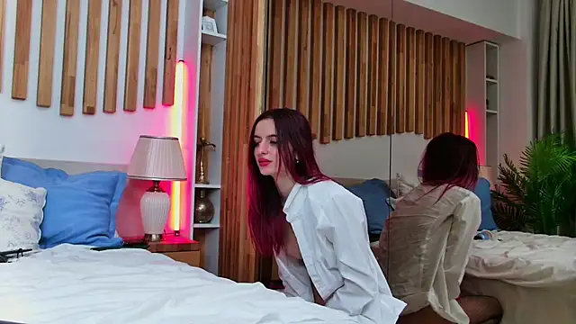 CassieFox_'s cam snapshot