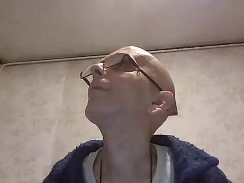 mariusica1@xh's cam snapshot