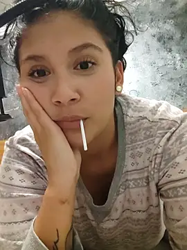 kinky_mila@xh's cam snapshot