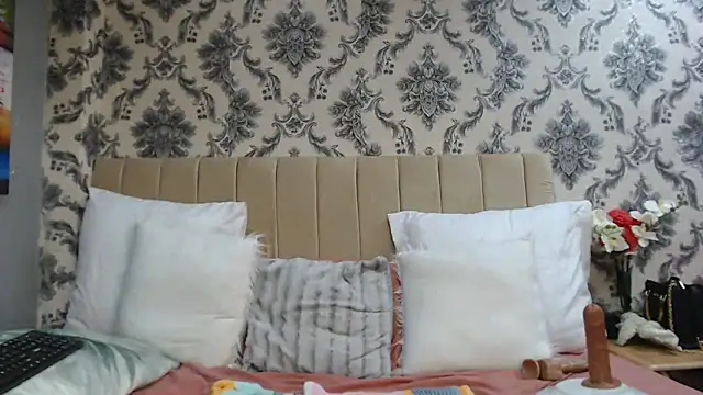 Thasha8's cam snapshot