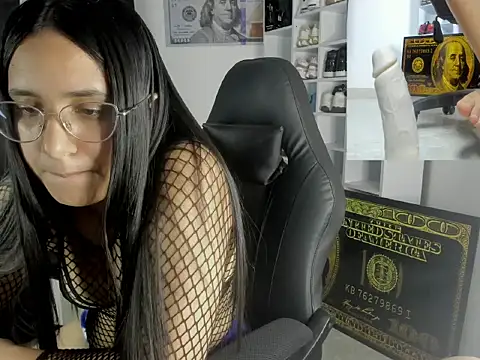 queen_findom1's cam snapshot