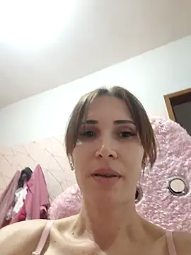 Irresistible24's cam snapshot