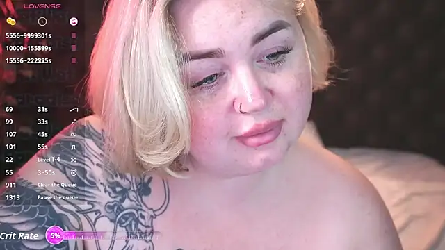 ZaraReignn's cam snapshot