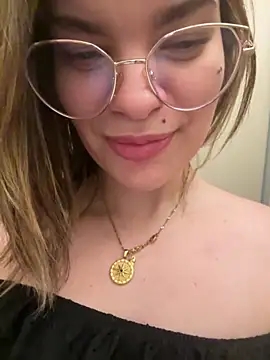 Zyrella's cam snapshot