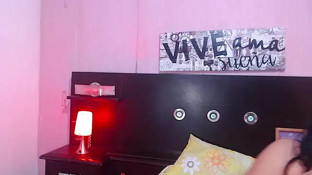 alyssabunnyy's cam snapshot