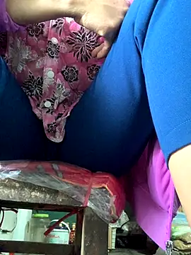 Tinaa_112's cam snapshot