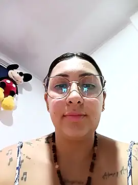 You-kitty2025's cam snapshot