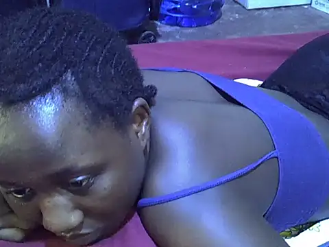 Adaline-Paris's cam snapshot