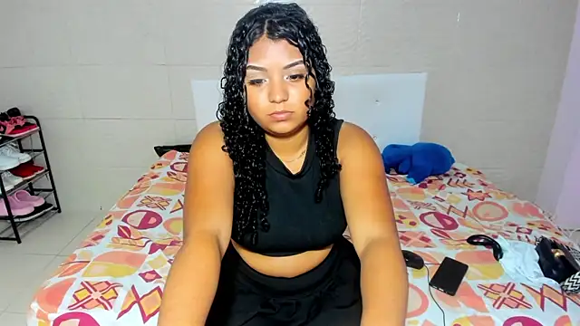 CurlyAliccia_'s cam snapshot