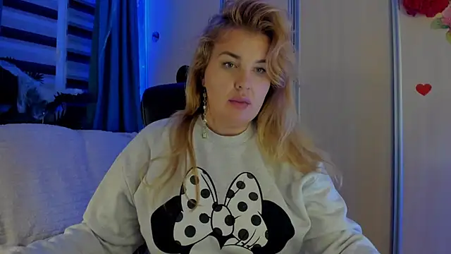 CoraSwon's cam snapshot