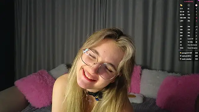 vivyboo111's cam snapshot