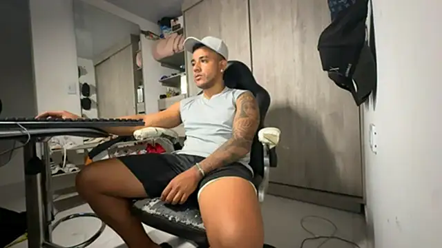 jordylatin20's cam snapshot