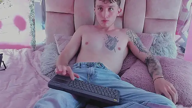 Dylanwhite23_'s cam snapshot