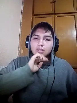 LoganFinds's cam snapshot