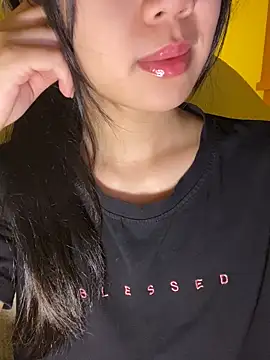 Uyennii02's cam snapshot