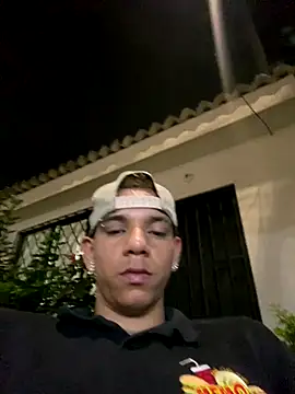 Dylams_maja's cam snapshot