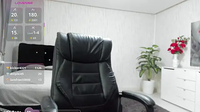 KattyeFox's cam snapshot