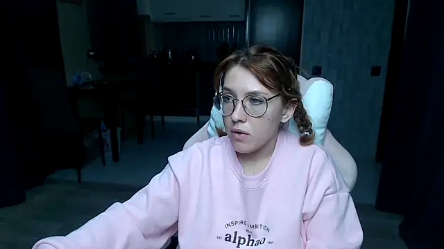 Reginasmilee's cam snapshot