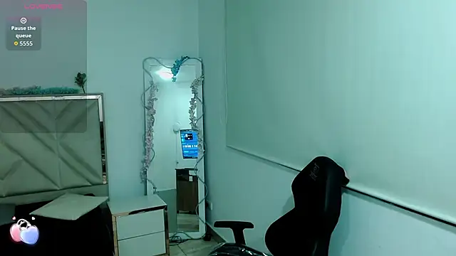 JIM_TAY's cam snapshot