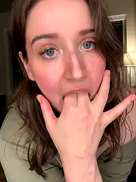 nerdynina live sex cam