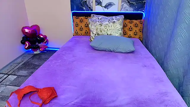 BlondPearl's cam snapshot