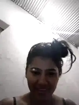 lindalatina11's cam snapshot