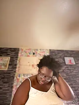 -Yagurlwest's cam snapshot