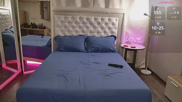 Alice_on_fire's cam snapshot