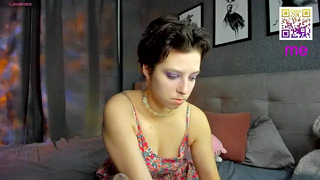 Sara_Frayer's cam snapshot