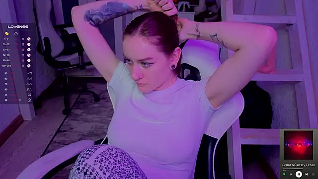 RetroMarie's cam snapshot