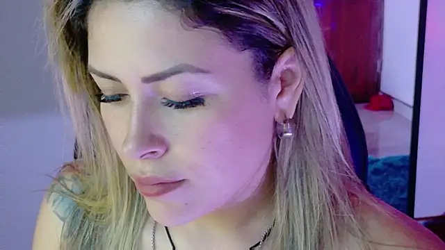 Natalia_Montoya's cam snapshot