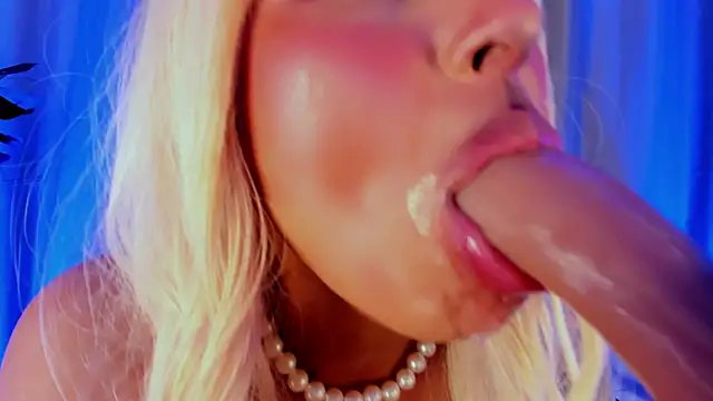 EviePhoenix's cam snapshot