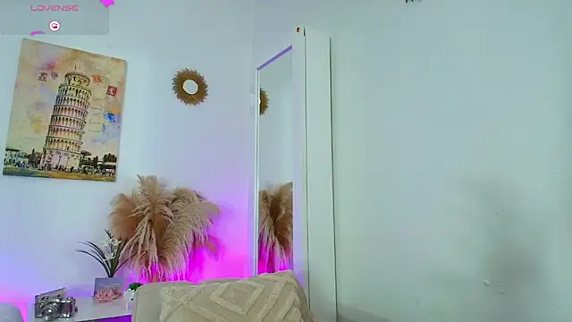 Ashleyjenner_'s cam snapshot