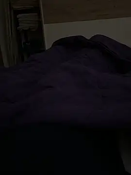 Aleoo352's cam snapshot