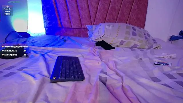 _Scarlet_jones_'s cam snapshot