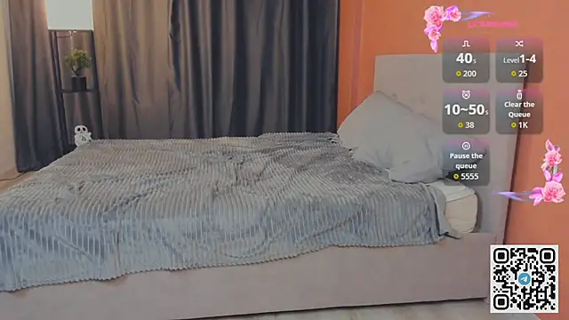 CrystalCastlesss's cam snapshot