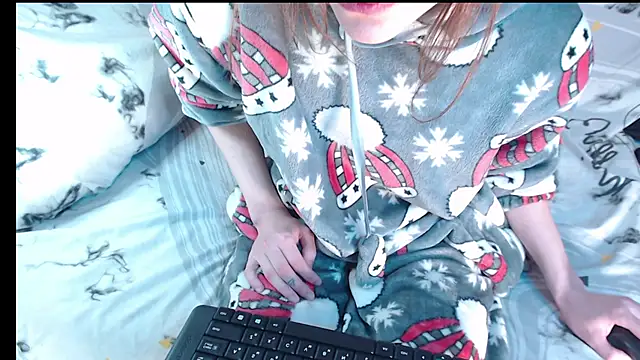 Q_T_pie's cam snapshot