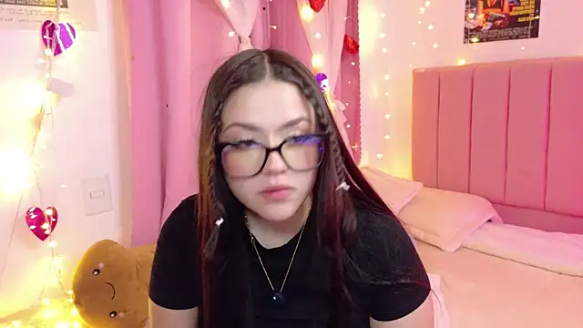 p3ach1's cam snapshot