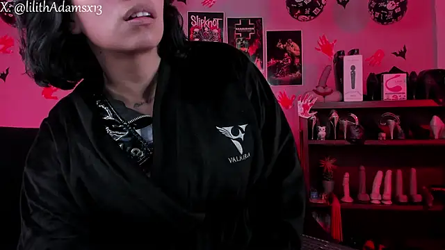 lilith-deveraux's cam snapshot