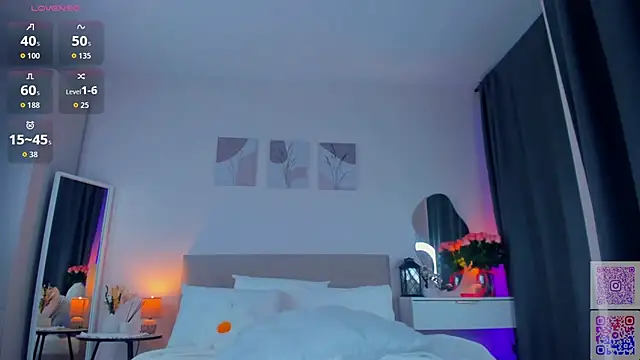 mae_barbiee's cam snapshot