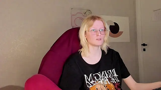 ElizabethHarpper's cam snapshot