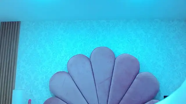 ElhaThomson's cam snapshot