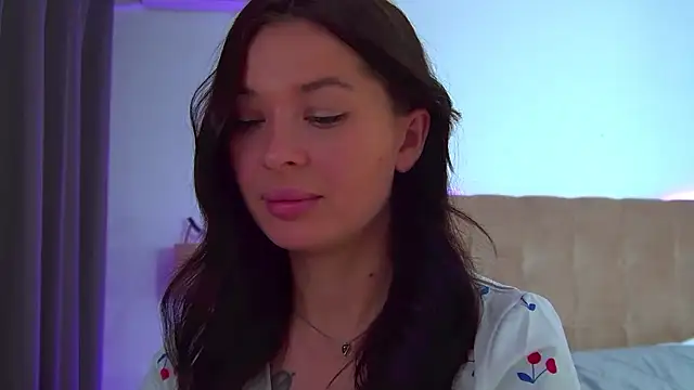 AlexandraBloom's cam snapshot