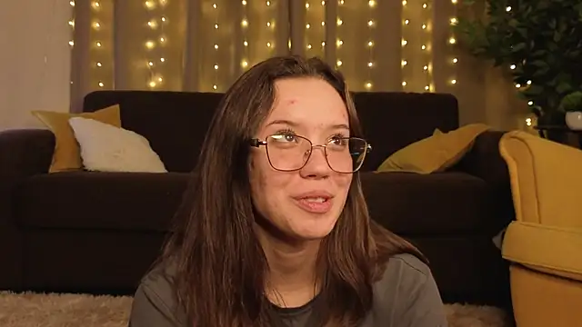 FabiolaCowing's cam snapshot