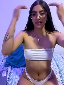 Bastet_model's cam snapshot