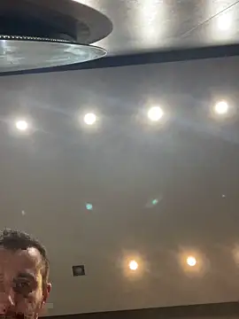 gryzoon's cam snapshot