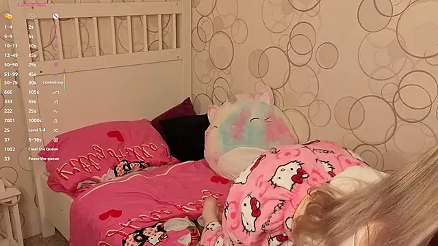 BrennaTout's cam snapshot