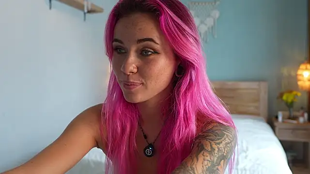 Sarah_Pink's cam snapshot