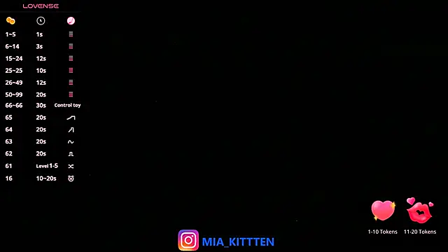 mia_kittten's cam snapshot