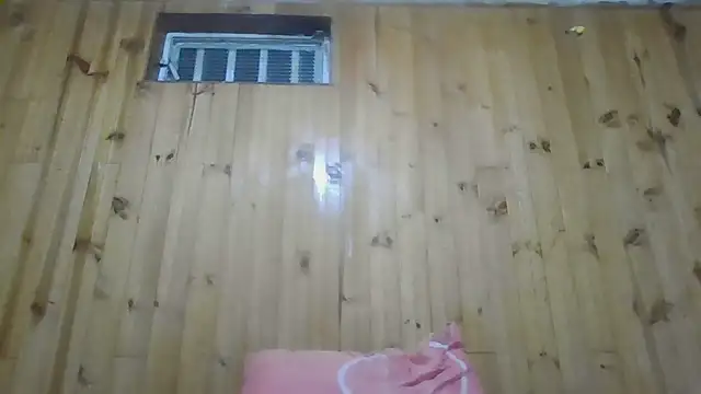 Roselingalvis13's cam snapshot